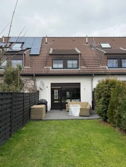 Außenansicht hinten - Haus mieten in Köln - Wohnen im eigenen Haus in Wesseling Berzdorf mit Garten!