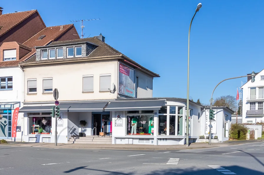Hausansicht - Zinshaus/Renditeobjekt kaufen in Leichlingen - Sichere Kapitalanlage!Wohn- / Geschäftshaus mitten in Leichlingen!