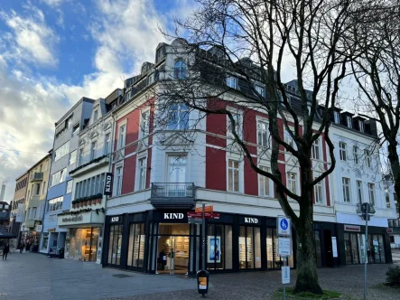 Ansicht - Büro/Praxis mieten in Bergisch Gladbach - Zentrale Bürofläche in der Bergisch Gladbacher Fußgängerzone mit Blick auf das Rathaus!