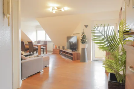 Wohnzimmer - Wohnung kaufen in Overath - Schöne Aussichten in Sonnenlage