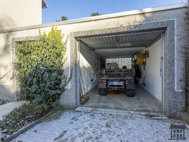 Garage mit Gartenzugang