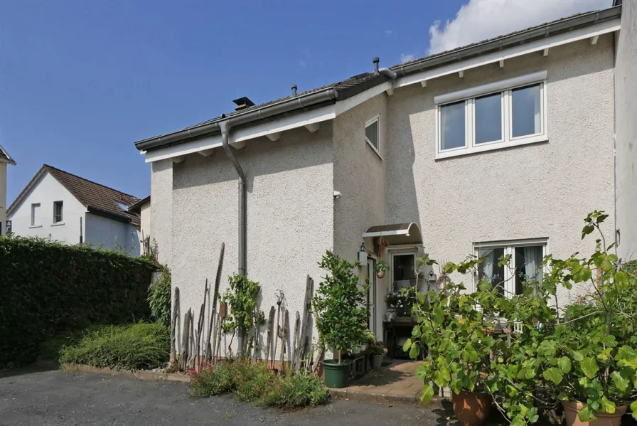 Freuen Sie sich auf diese 3-Zimmer-Wohnung - Wohnung mieten in Bad Honnef - Dieser Balkon bietet mal richtig Platz! Freuen Sie sich auf diese 3 Zimmerwohnung.