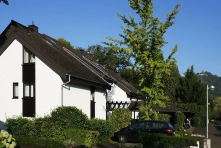 Wenn Ihnen die Wohnlage wichtig ist... - Wohnung kaufen in Bad Honnef - Wenn Größe und Lage für Sie entscheidend sind!Wohnen auf 180 m² mit großem Dachbalkon in Bestlage.