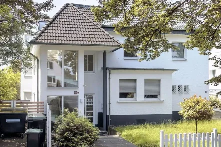 Toll aufgeteilte 2-Zimmer Wohnung mit Blick - Wohnung mieten in Bonn - Toll aufgeteilte 2-Zimmer-Wohnung mit Blick. Gute Lage Nähe Venusberg.