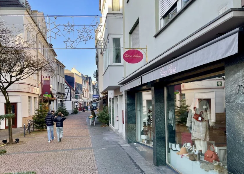 Wohnen in der Fußgängerzone - Wohnung mieten in Bad Honnef - Wohnen in der Fußgängerzone! Gemütliche Dachwohnung im 3. Obergeschoss