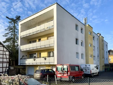 Modernisierte Wohnung in zentraler Lage - Wohnung mieten in Königswinter - 3,5 Zimmer, 1. Etage, Balkon - Nähe der Weinberge