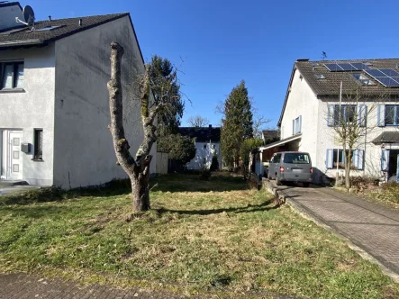 Rarität in dieser gefragten Wohnlage - Grundstück kaufen in Bad Honnef - Rarität in dieser gefragten Wohnlage! Baugrundstück in einer Spielstraße.