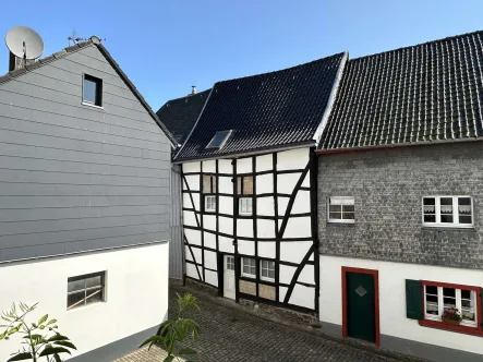 Ansicht - Haus kaufen in Hellenthal - Hier sind Ihre Ideen gefragt - Leben im historischen Burgbering von Reifferscheid!