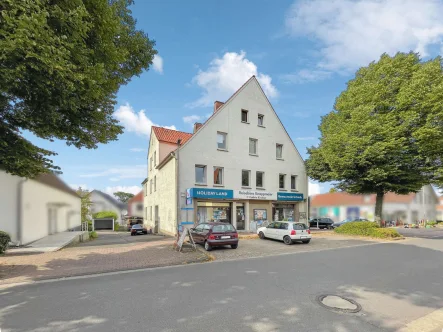 Straßenansicht - Haus kaufen in Bad Oeynhausen - Handwerker mit Ideen aufgepasst - Mehrfamilienhaus in zentraler Lage von Bad Oeynhausen