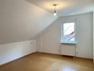 Schlafzimmer (2-ZKB Wohnung im 2.OG)