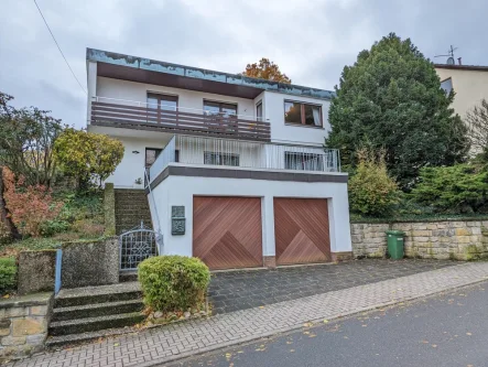 Außenansicht - Haus kaufen in Bad Dürkheim - Elegante Architektur auf außergewöhnlichem Hanggrundstück in Seebach