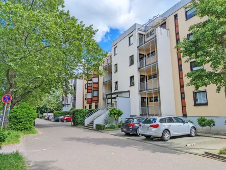 Außenansicht - Wohnung kaufen in Ludwigshafen am Rhein - Stilvolles Apartment mit Stellplatz in City-Nähe