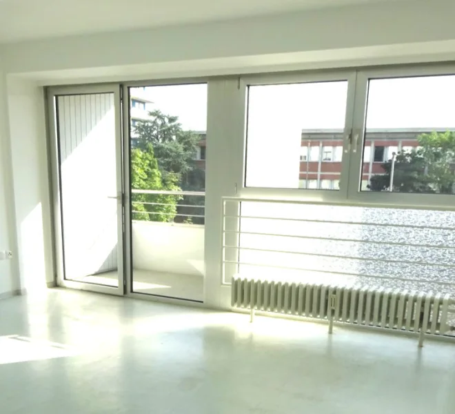 Wohn- Essbereich - Wohnung mieten in Ludwigshafen am Rhein - Gemütliches 1-Zimmer-Appartement mit Blick auf den Rhein