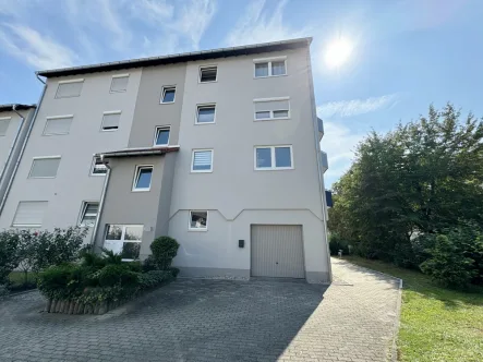 Hausansicht - Wohnung kaufen in Ludwigshafen am Rhein - Gemütliche 2-ZKB mit über 90m² Ausbaufläche