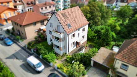 Drohnenansicht - Haus kaufen in Neustadt an der Weinstraße - Charmantes Mehrfamilienhaus in Neustadt – Ideale Kapitalanlage oder Mehrgenerationenwohnen