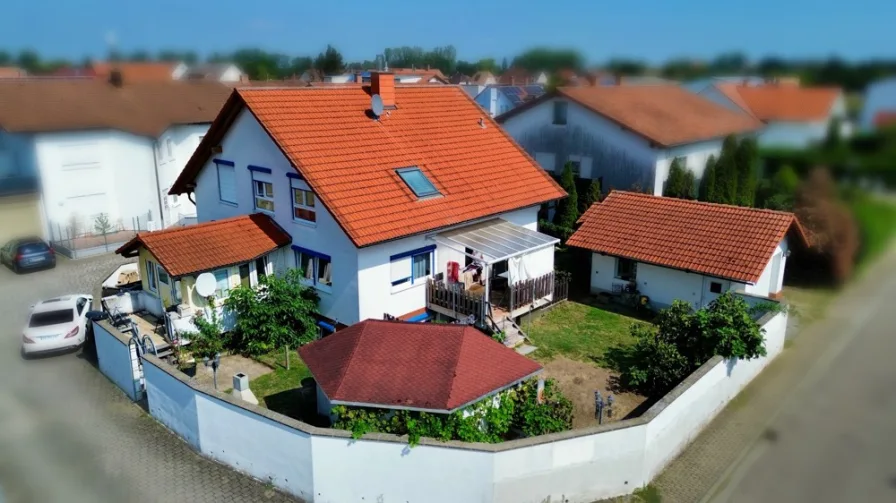 Außenansicht - Haus kaufen in Landau in der Pfalz - Geräumiges Einfamilienhaus mit Potenzial und Charme