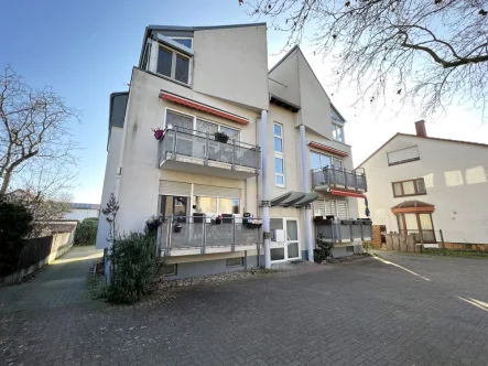 Hausansicht - Wohnung kaufen in Ludwigshafen am Rhein / Maudach - Schön geschnittene 3-Zimmer-Wohnung in beliebter Lage!