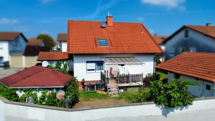 Rückansicht - Haus kaufen in Landau in der Pfalz - Geräumiges Einfamilienhaus mit Potenzial und Charme