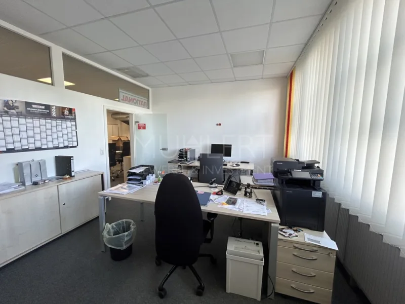 Büro (Beispiel 1)