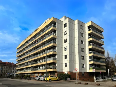 Außenansicht - Wohnung kaufen in Frankenthal (Pfalz) - Handwerker aufgepasst! Gut geschnittene 2-Zimmer Wohnung mit großem Balkon im Zentrum von Frankenthal