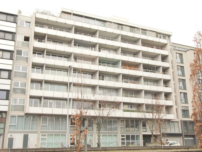 Außenansicht - Wohnung mieten in Ludwigshafen am Rhein - Charmante 1 Zimmerwohnung in zentraler Lage von Ludwigshafen mit guter Verkehrsanbindung.