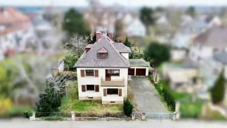 Hausansicht - Haus kaufen in Frankenthal (Pfalz) - Stadtvilla im Hessheimer Viertel mit tollem Grundstück!