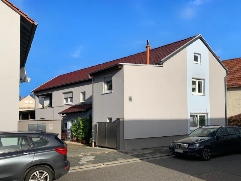 Außenansicht - Haus kaufen in Schifferstadt - Neuwertiges Zweifamilienhaus in ruhiger Lage