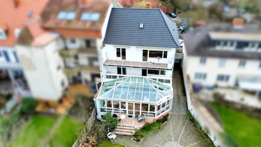 Hausansicht - Haus kaufen in Speyer - Ein- bis Dreifamilienhaus mit großem Grundstück in Top-Innenstadtlage Speyers