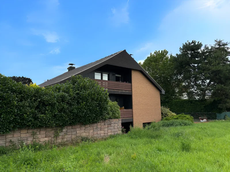 Außenbild - Haus kaufen in Lambsheim - Wohnen und Arbeiten unter einem Dach - Großes Einfamilienhaus in ruhiger Lage