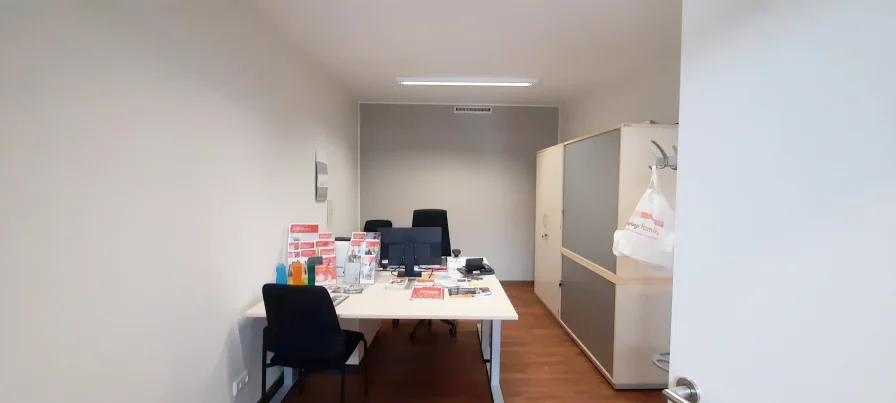 Büro 1