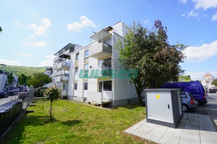 Hausansicht - Wohnung kaufen in Bad Neuenahr-Ahrweiler - Attraktive 3-Zimmer-Wohnung in der obersten Etage mit Weitblick über Bad Neuenahr!