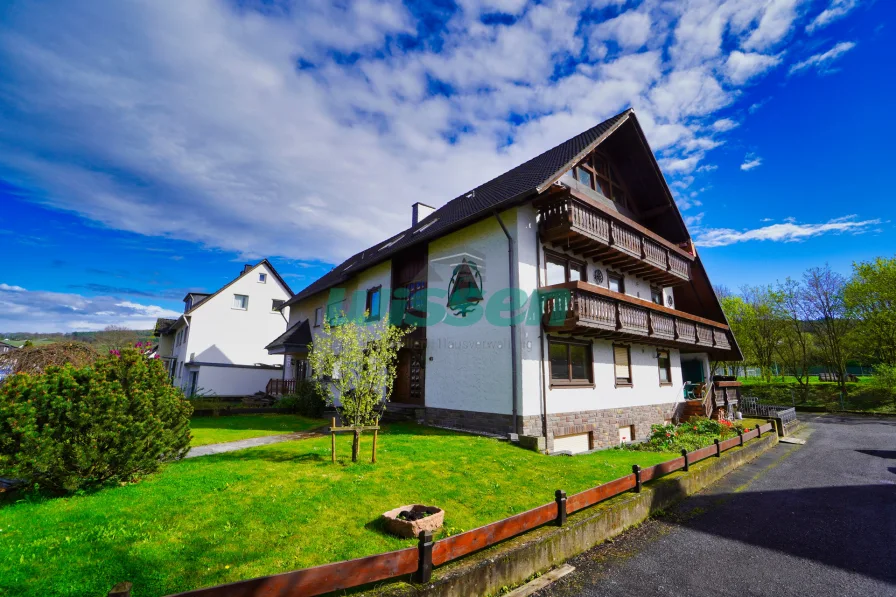 DSC03896 - Haus kaufen in Bad Neuenahr - Ahrweiler - Mehrfamilienhaus in feiner Zimmermannsarbeit in Heimersheim