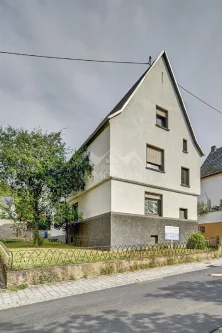 Bild1 - Haus kaufen in Linz am Rhein - Charmantes Zweifamilienhaus in Toplage mit Garten und Garage
