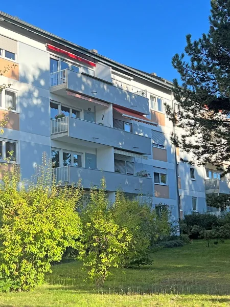Gartenansicht - Wohnung kaufen in Kaiserslautern - POCHERT IMMOBILIEN - Sehr gepflegte 3-Zimmer-Wohnung mit Südbalkon und Einzelgarage