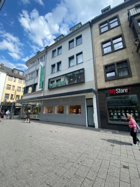 Außenansicht seitlich - Laden/Einzelhandel mieten in Koblenz - Ladenlokal in TOP-Lage der Koblenzer Innenstadt zu vermieten!