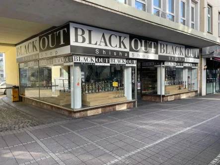 Außenansicht - Laden/Einzelhandel mieten in Koblenz - Helles Ladenlokal in direkter Lauflage ab sofort verfügbar