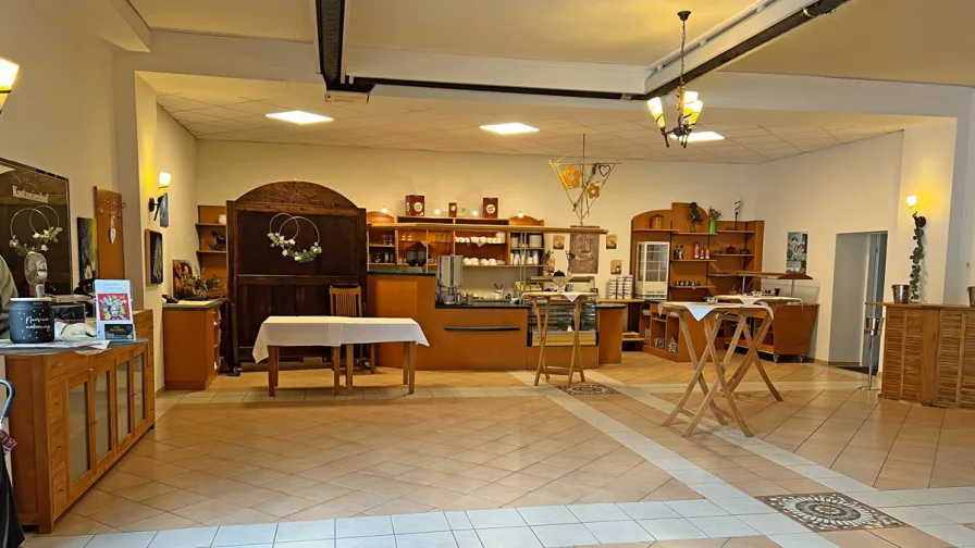 Kuchentheke Café