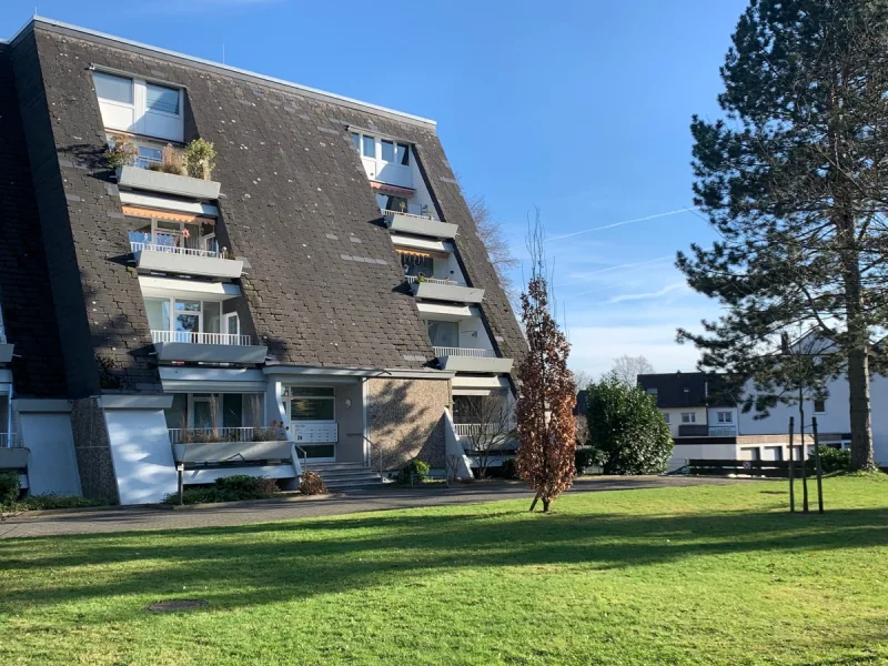 Außenansicht - Wohnung kaufen in Siegburg / Kaldauen - SIEGBURG, geräumiges Appartement im EG mit ca. 45 m² Wfl. im gepfl. Mehrparteienhaus + TG-Stellplatz