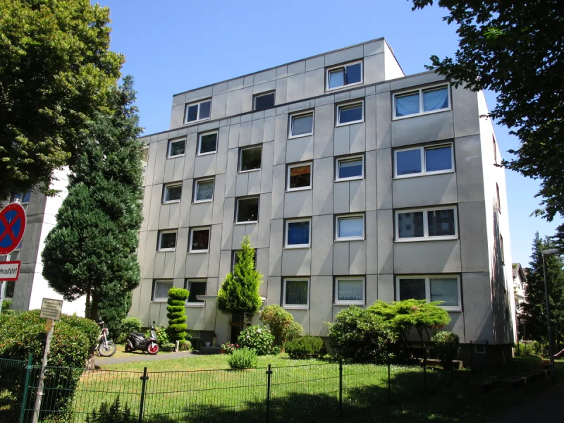 Objektansicht - Haus kaufen in Sankt Augustin - SANKT AUGUSTIN, 14 Parteien-Haus mit 2 Zi. u. 3 Zi. Whgen, WEG ca. 1.100 m² Wfl. Aufzug, Balkone Kfz