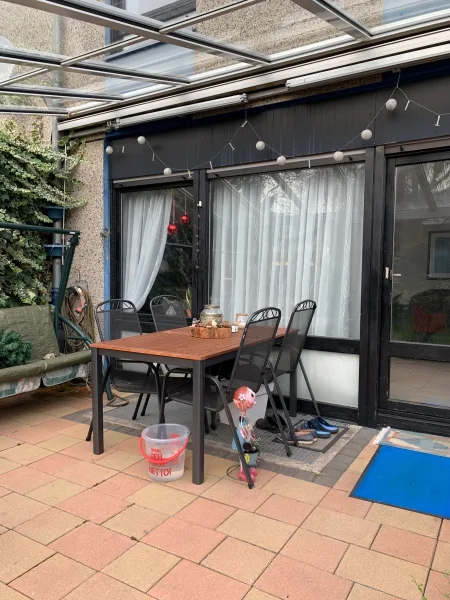 überdachte Terrasse