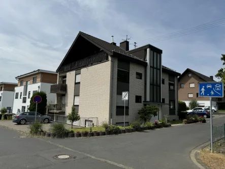 Aussenansicht - Wohnung mieten in Eitorf - EITORF, schöne 3-Zimmerwohnung, ca. 70 m² Wfl., Balkon, zentrale Lage, Keller, Gäste-WC + Stellplatz