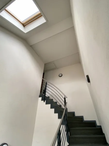 Treppenhaus zu den Wohnungen