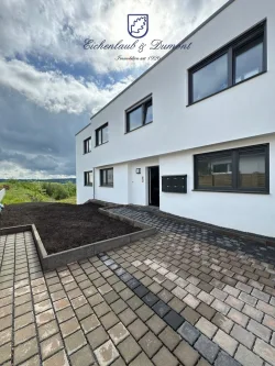 Eingang - Wohnung kaufen in Heusweiler - Erstbezug 3-ZKB mit Terrasse, provisionsfrei in nachhaltig effizientem MFH