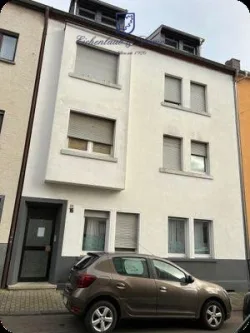 Front - Wohnung kaufen in Saarbrücken / Malstatt-Burbach - Renditestarke vermietete Wohnung mit EBK, nahe Innovationscampus