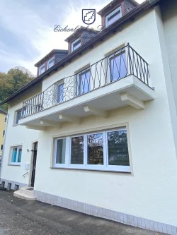 Gebäude - Wohnung kaufen in Saarbrücken / Sankt Arnual - 4 ZKB mit Terrasse, 2 Balkonen + Garage in Höhenlage von St. Arnual