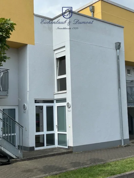 Ansicht - Wohnung kaufen in Saarbrücken - Moderne 3-ZKB Maisonette-Wohnung mit Terrasse + Stellplatz