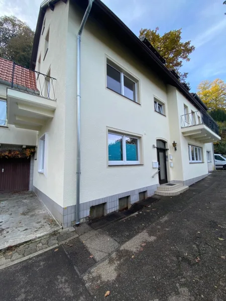 Gebäude - Wohnung kaufen in Saarbrücken / Sankt Arnual - Winterberg - 2 ZKB EG Wohnung mit Terrasse, Rendite oder Selbstnutzung