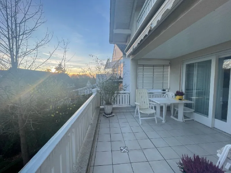 Balkon mit Aussicht Abendsonne