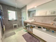 Badezimmer EG