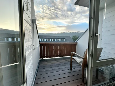 Balkon - Wohnung kaufen in Bonn - Penthousewohnung mit kl. Balkon über den Dächern von Bonn  Dottendorf